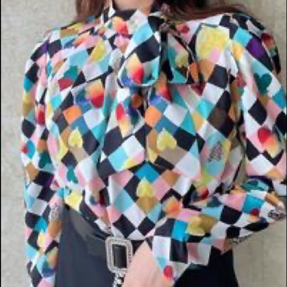 High fashion beautiful ballon sleeve removable tie collar multi print blouse